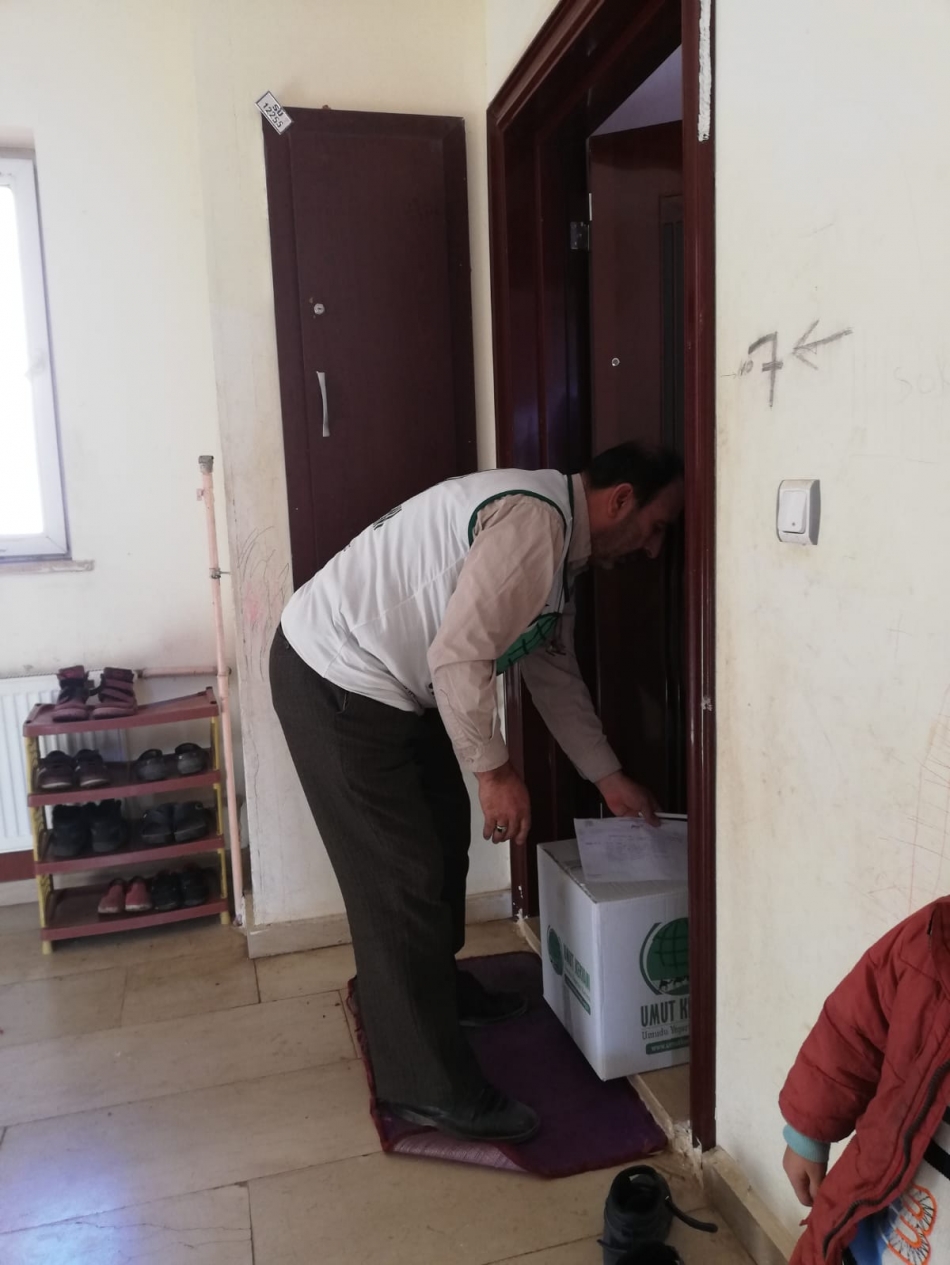 2020/02/1582990150_midyat_umut_kervani’ndan_yetim_ve_muhtac_ailelere_yardim_eli_(4).jpeg