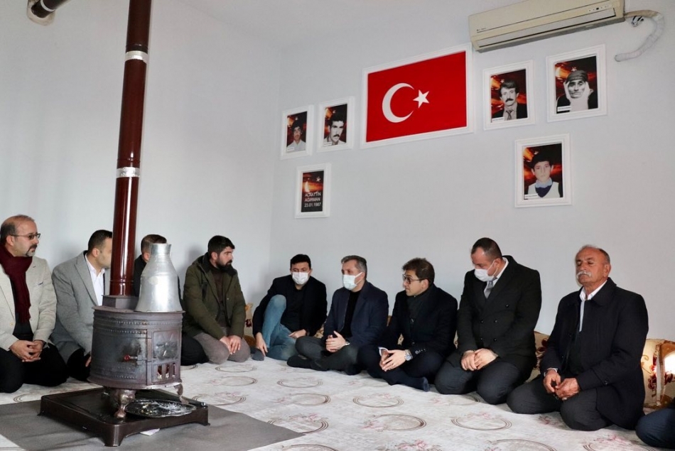 2022/02/1644167306_pkk-nin_efeler_katliami_kurbani_7-si_cocuk_10_koylu_kabirleri_basinda_anildi_-6.jpg