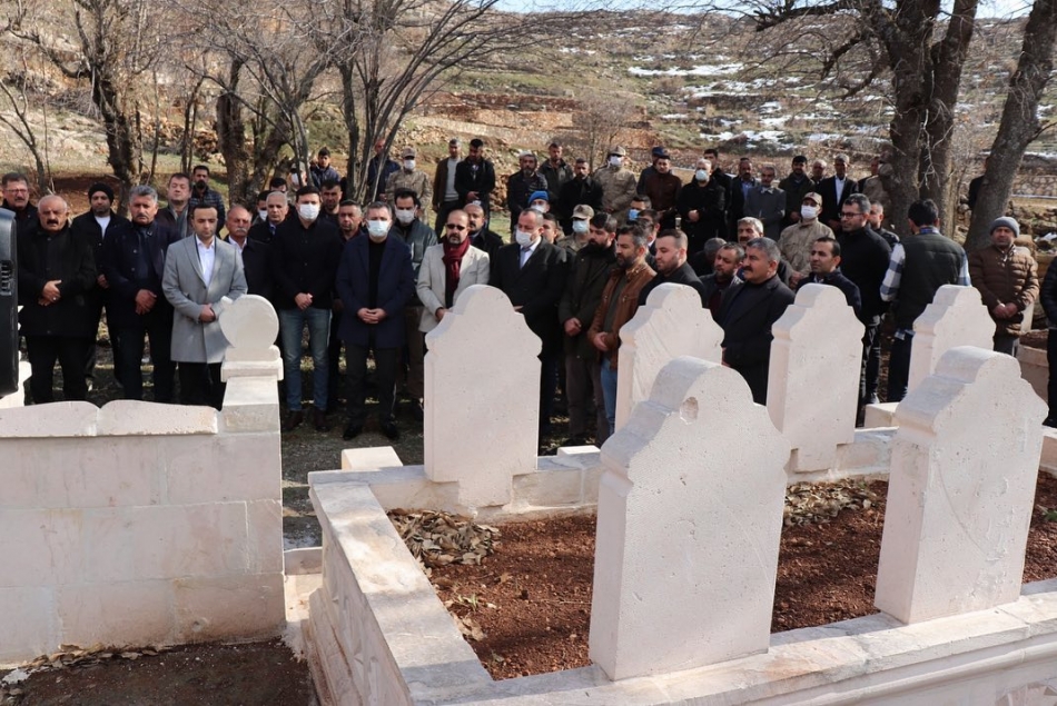 2022/02/1644167307_pkk-nin_efeler_katliami_kurbani_7-si_cocuk_10_koylu_kabirleri_basinda_anildi_-5.jpg