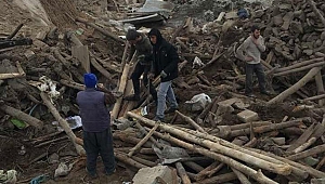 İran'daki deprem dolayısıyla Van'da 8 kişi hayatını kaybetti, enkaz altında kalanlar var