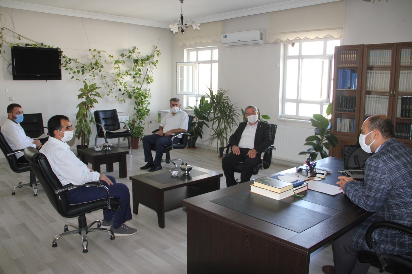 HÜDA PAR'dan Midyat Müftüsü Pekim'e ziyaret