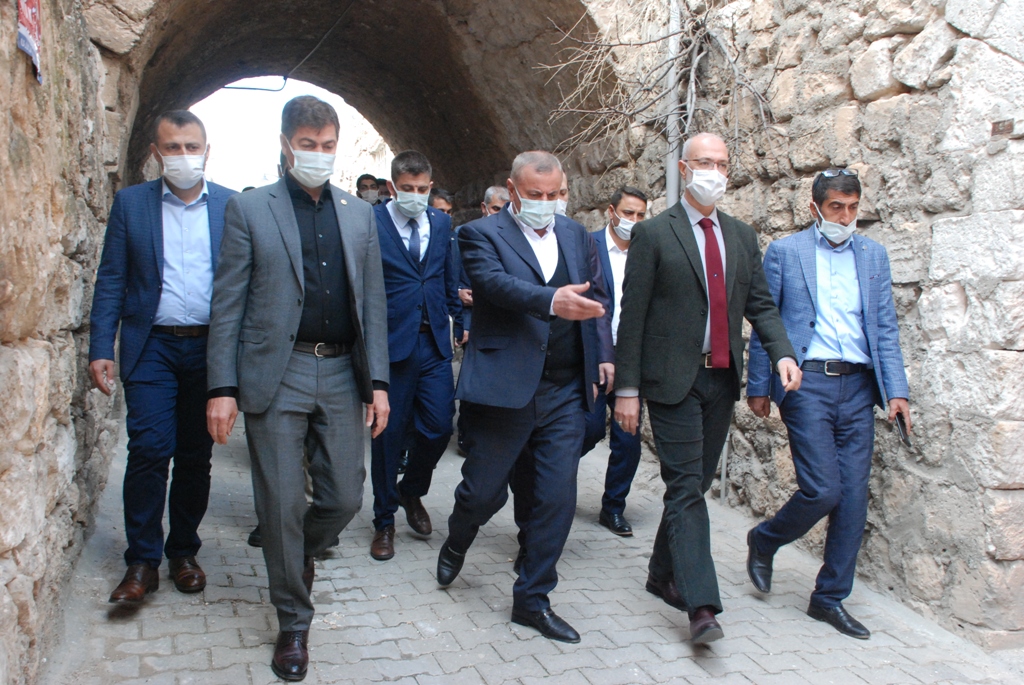 AK Partili Mardin Milletvekilleri, Midyat'ta çeşitli ziyaretlerde bulundu