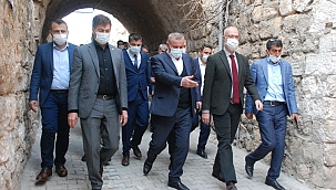 AK Partili Mardin Milletvekilleri, Midyat'ta çeşitli ziyaretlerde bulundu