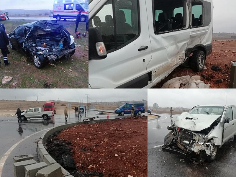 Midyat’ta trafik kazaları: 12 yaralı