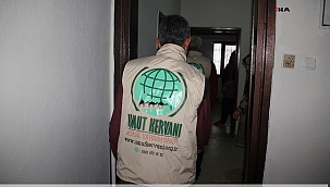 Umut Kervanından evleri yangında zarar gören aileye yardım eli 