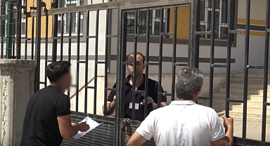 Sınava üç dakika geç kalan öğrenci dakikalarca dil döktü yine de sınava alınmadı