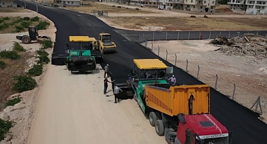 Midyat'ta yol yapım ve asfaltlama çalışmaları devam ediyor