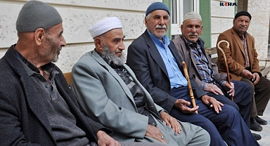 Büyüklerimiz yük değil bereket vesilesidir 