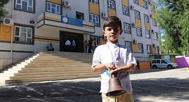 Midyat'ta okullarda uyum eğitimi için ilk ders zili çaldı