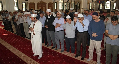 Midyat'ta Yusuf el-Karadavi için gıyabi cenaze namazı kılındı