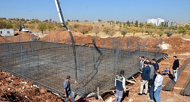 Midyat'ta yeni yapılacak Gençlik Merkezi Binasının Temeli Atıldı