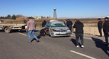 Diyarbakır'da otomobil takla attı: Bir ölü