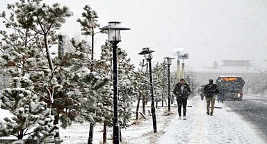 4 kente "kuvvetli" kar uyarısı