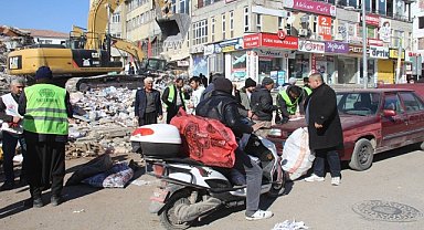 4 yardım kuruluşundan depremzedelere yakacak yardımı