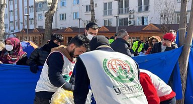 Avrupa Yetim Eli ve IHO Ebrar'dan Adıyaman'da battaniye yardımı