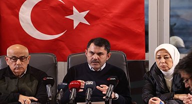 Bakanlar açıklama yaparken depreme yakalandılar