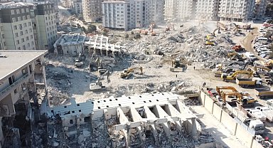 Deprem bölgesi Hatay'da çalışmalar ve umutlu bekleyişler sürüyor