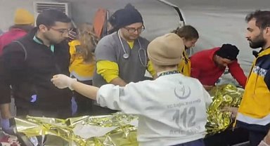 Hatay'da 2 kişi 261. saatte enkazdan sağ çıkarıldı