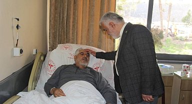 HÜDA PAR Genel Başkanı Yapıcıoğlu, Şanlıurfa'da depremzedeleri ziyaret etti