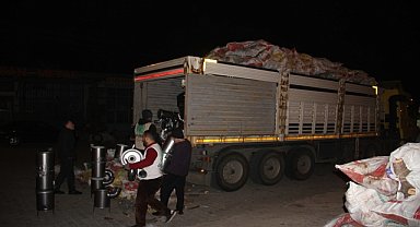 Midyat'tan deprem bölgesine soba ve odun yardımları sürüyor 