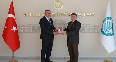 Rektör Demir Bitlis Eren Üniversitesi Rektörü Prof. Dr. Necmettin Elmastaş'ı ziyaret etti