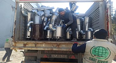 Umut Kervanı Mardin'den afet bölgesine soba ve odun yardımı