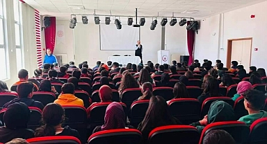 İlahiyatçı Yazar Ahmet Bulut Midyat’ta 