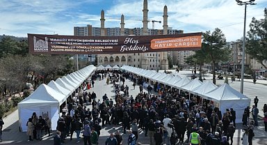 Mardin'de depremzedeler yararına hayır çarşısı açıldı