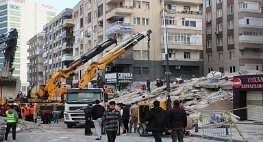 Şanlıurfa'da çöken binada arama kurtarma çalışması sona erdi