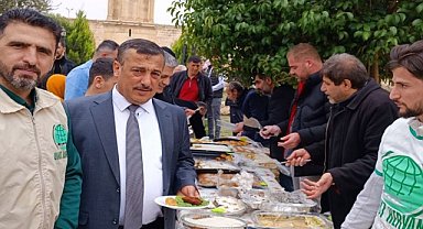 Umut Kervanı Nusaybin depremzedeler yararına kermes düzenledi