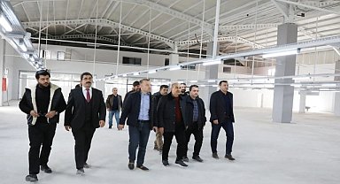 Vali Demirtaş, bitme aşamasına gelen tekstil atölyelerini inceledi