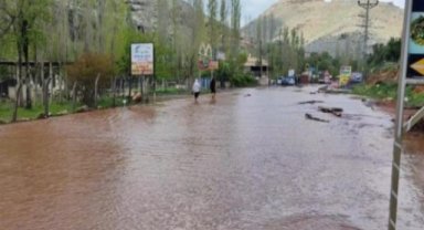 Aşırı yağış sonrası Nusaybin - Midyat karayolu ulaşıma kapatıldı
