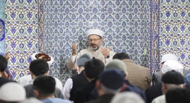 Diyanet İşleri Başkanı Erbaş: Bin aydan hayırlı olan Kadir Gecesi'ni bugünlerde arayalım