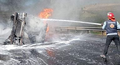 İdil-Midyat Karayolu'nda feci kaza : 2 ölü 4 yaralı