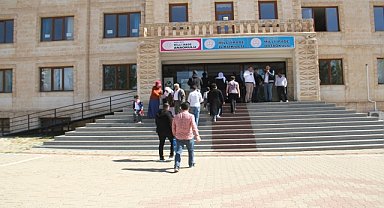 Seçime yoğun ilgi gösteren Midyatlılar duygularını paylaştı: Seçim hayırlar getirsin