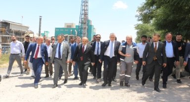 Çalışma ve Sosyal Güvenlik Bakanı Işıkhan, Mardin'de temaslarda bulundu