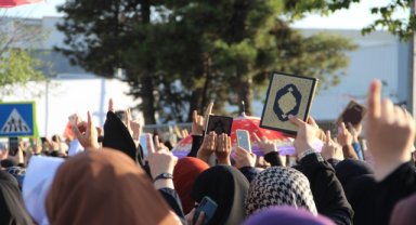 Kur'an'a Saygı Mitingi'ne katılan Kur'an muhafızı halk: Kur'an'a sahip çıkmak Müslüman olarak görevimizdir 