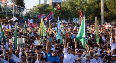 Kur'an'a Saygı Mitingine katılan vatandaşlar: Kur'an-ı Kerim susturulamaz