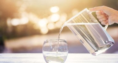 Uzmanlardan sıcak havalara karşı uyarı: Sıvı kayıpları dengelenmeli, güneş çarpmalarına karşı önlem alınmalı