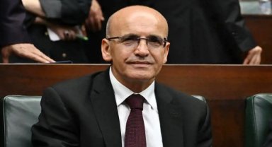 Bakan Şimşek vergisiz telefonlarda yerli firmaları işaret etti