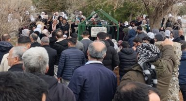 Bingöl'deki otobüs kazasında hayatını kaybeden 3 kişi Mardin'de defnedildi