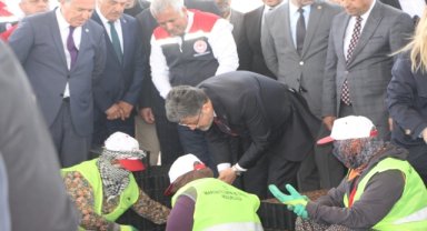 Bakan Yumaklı: Bu yıl 3 milyon, gelecek yıl ise 6 milyon tuz çalısı üretmiş olacağız