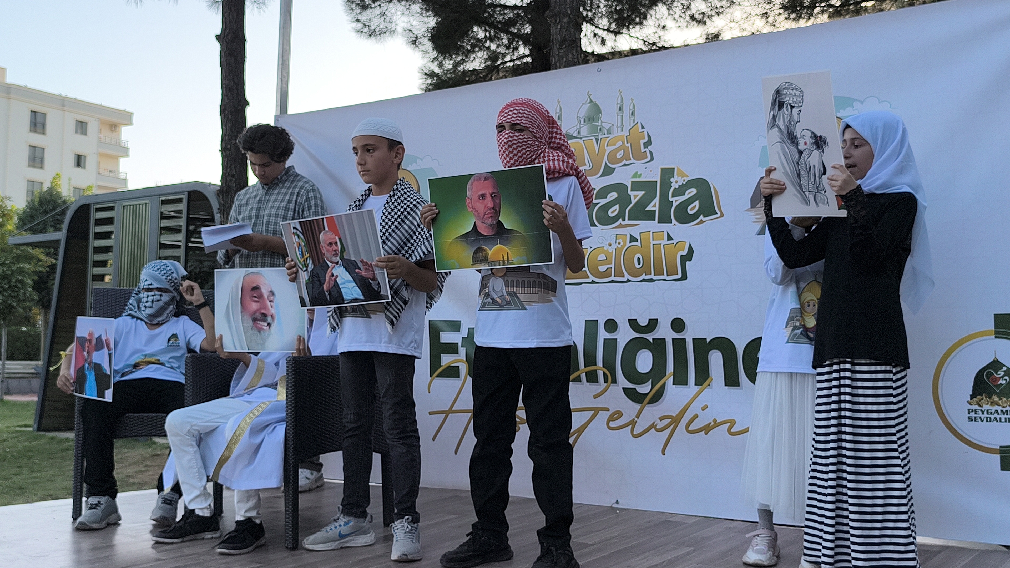 Midyat'ta "Hayat Namazla Güzeldir" etkinliği finalinde Gazze'ye vurgu yapıldı 