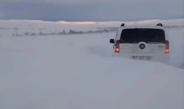 Nisan ayında kış geri döndü: Doğu'da 317 yol ulaşıma kapandı