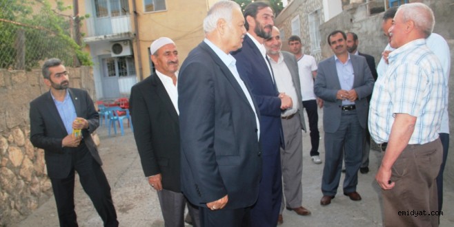 Bağımsız aday Mahmut Kılınç,Midyat'ta seçim ziyaretlerini sürdürüyor