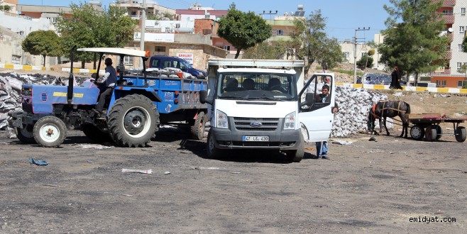 Midyat'ta 6 bin ton kömür yardımı yapıldı