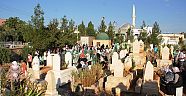 Midyat halkı mezarlıklara akın etti